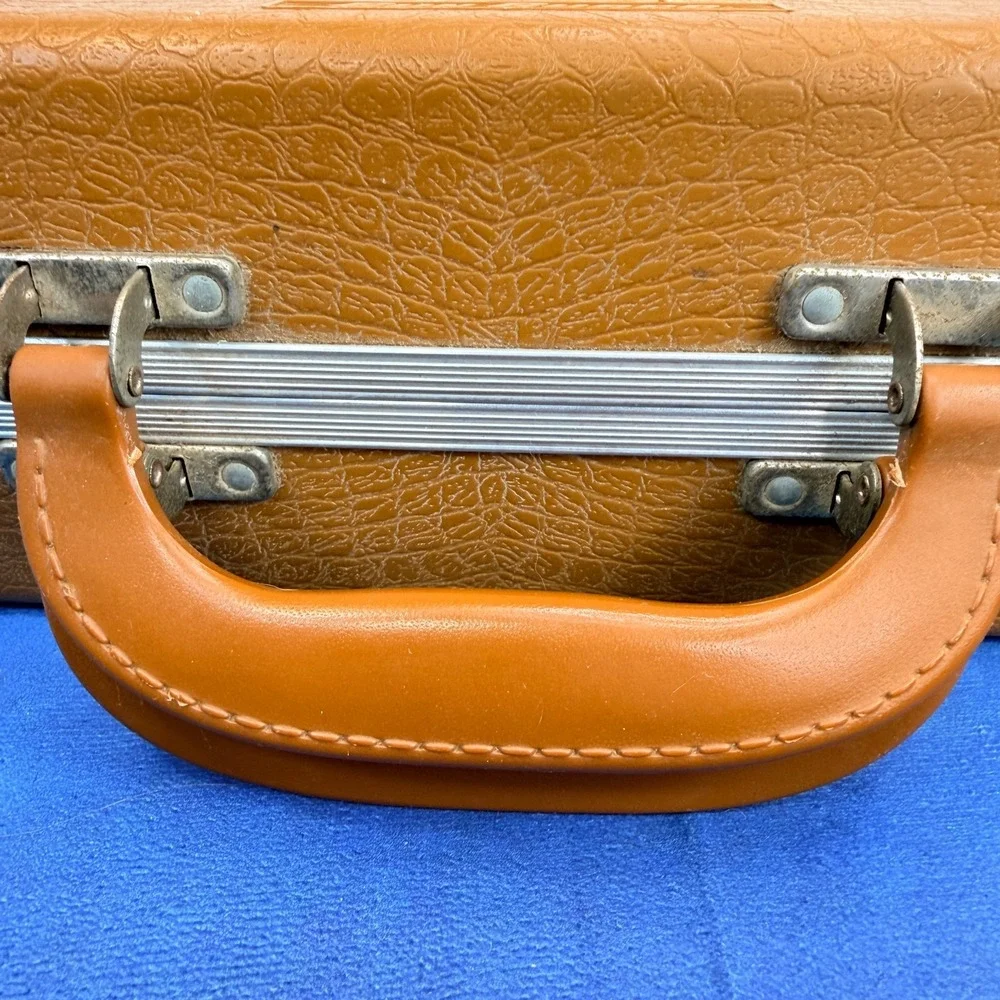 Vintage Doskocil Gun Guard Orange Faux Alligator Hard Case Briefcase Foam Box